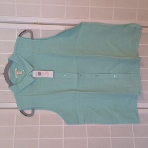 Sleeveless Button Down Shirt in Aqua